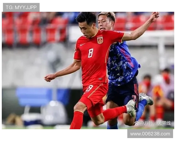 国足主场逆转强敌 全队团结奋战展现新气象 赢得球迷热烈掌声