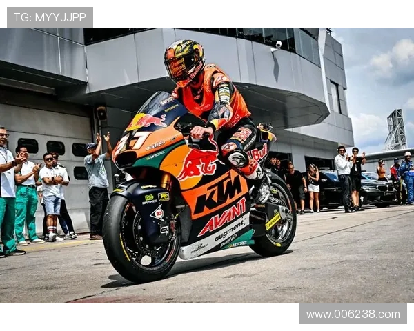 MotoGP卫冕冠军再战赛道，引领全球赛车风潮