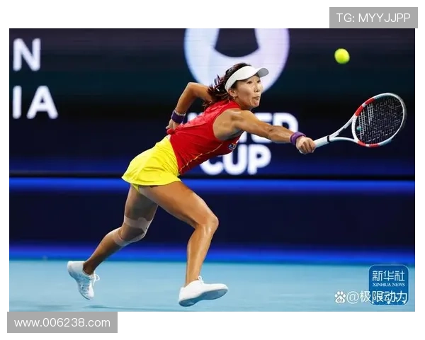 网球赛场再掀激战焦点球星表现抢眼新赛季冠军争夺愈加激烈走势扑朔迷离